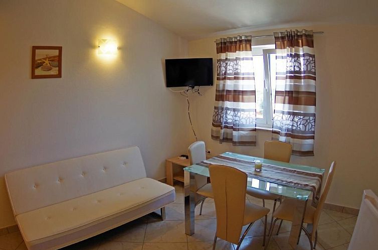 Appartement Appartement in Rakalj mit gemeinsamem Pool, Terr