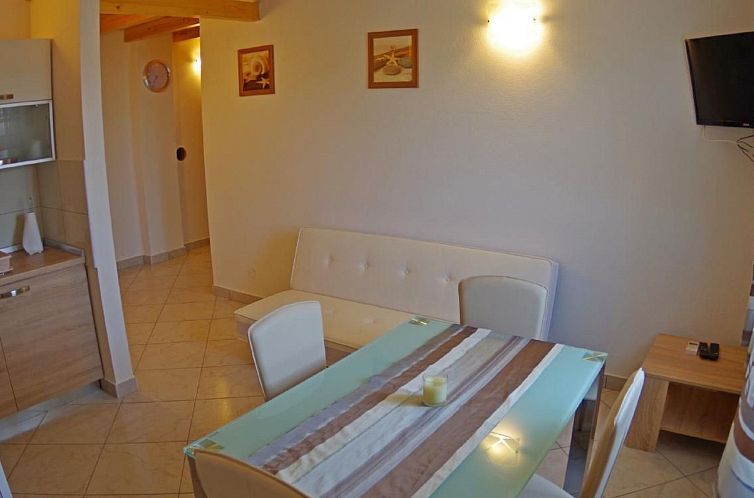 Appartement Appartement in Rakalj mit gemeinsamem Pool, Terr