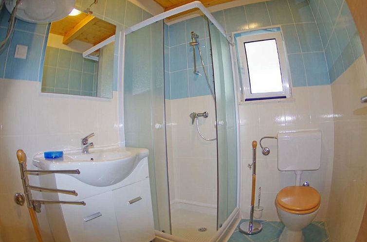 Appartement Appartement in Rakalj mit gemeinsamem Pool, Terr