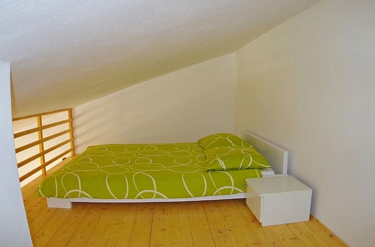 Appartement Appartement in Rakalj mit gemeinsamem Pool, Terr