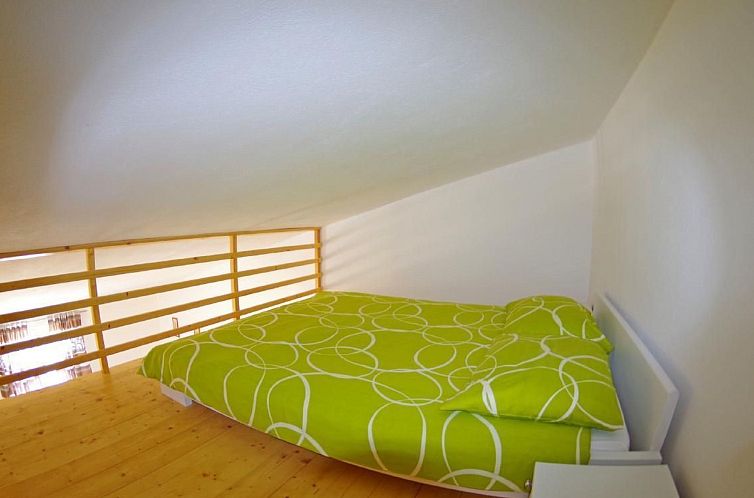 Appartement Appartement in Rakalj mit gemeinsamem Pool, Terr