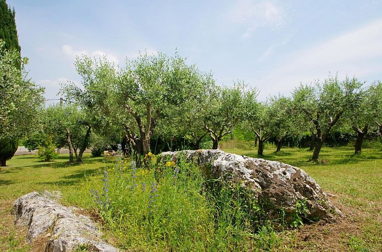 Appartement in Rakalj mit privatem Parkplatz