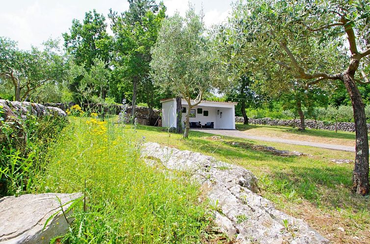 Appartement in Rakalj mit privatem Parkplatz