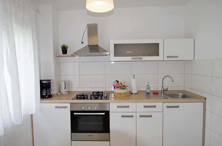 Appartement in Rakalj mit privatem Parkplatz