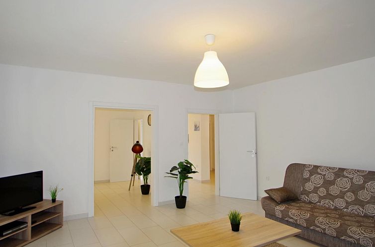 Appartement in Rakalj mit privatem Parkplatz