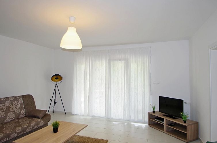 Appartement in Rakalj mit privatem Parkplatz