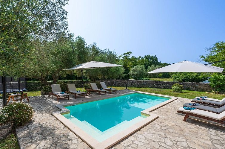 Vakantiehuis Villa mit privatem Pool und großem Garten