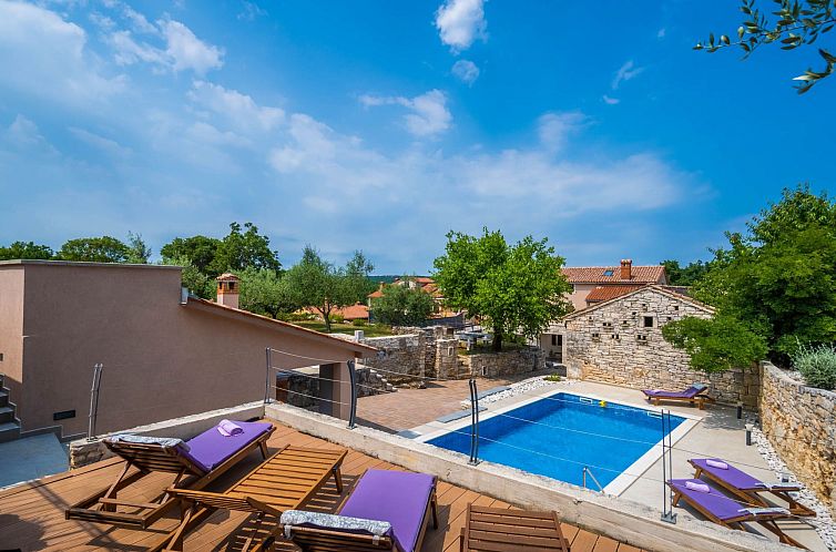 Vakantiehuis Luxuriöse Villa auf großem Privatgrundstück