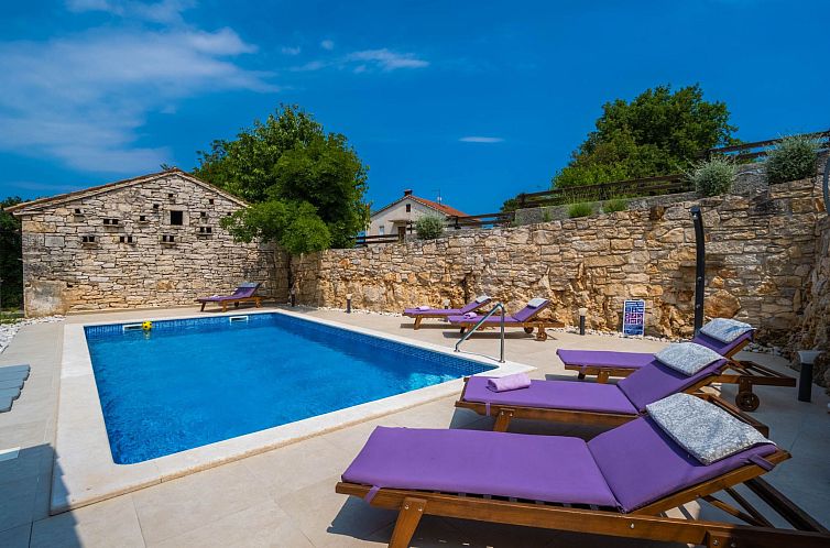 Vakantiehuis Luxuriöse Villa auf großem Privatgrundstück
