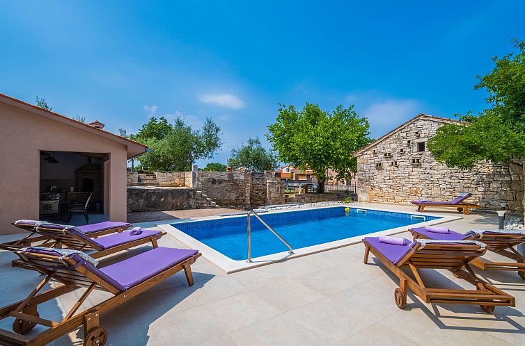 Vakantiehuis Luxuriöse Villa auf großem Privatgrundstück