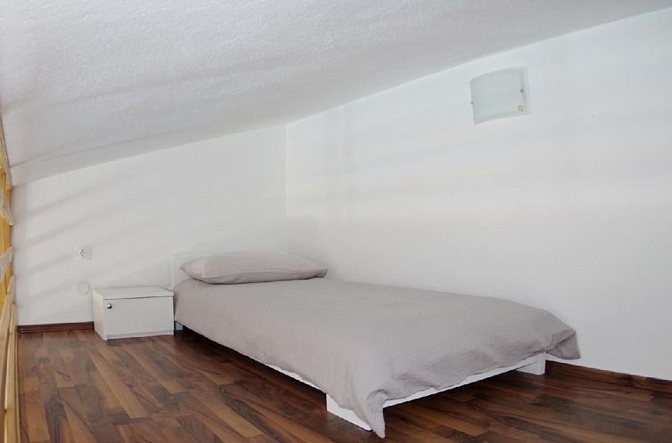 Appartement in Rakalj mit Grill, Garten und Terrasse