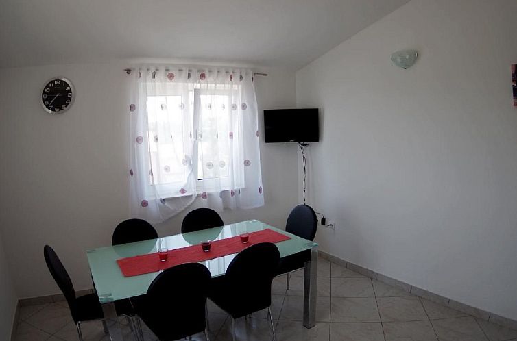 Appartement in Rakalj mit Grill, Garten und Terrasse