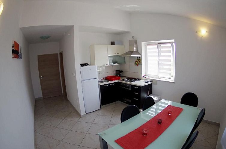 Appartement in Rakalj mit Grill, Garten und Terrasse