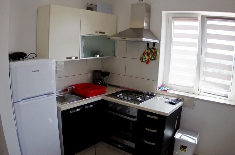 Appartement in Rakalj mit Grill, Garten und Terrasse