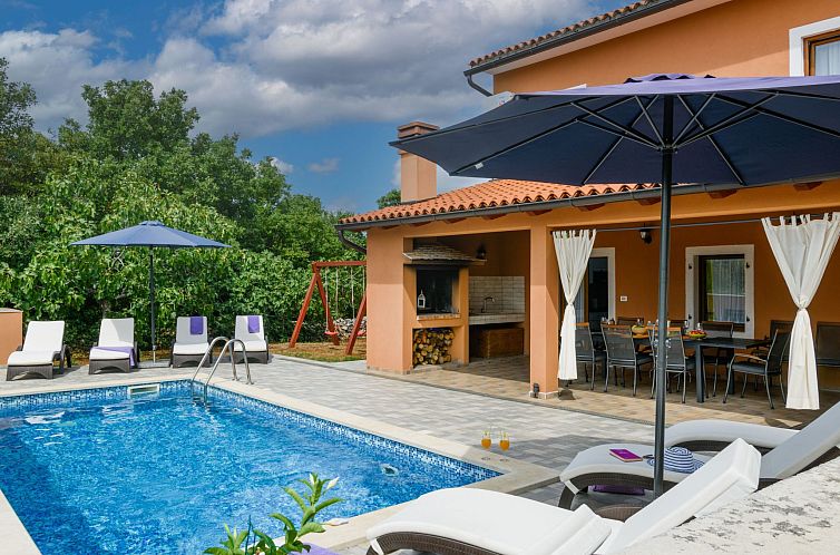 Vakantiehuis Villa mit privatem Pool auf einem 4000 Quadratm