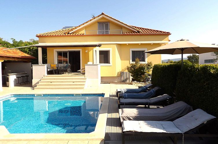 Vakantiehuis Villa Krase mit Pool