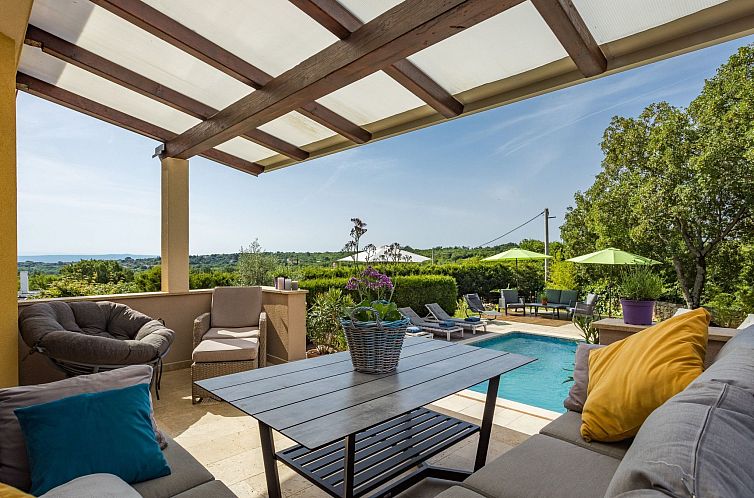 Vakantiehuis Villa Krase mit Pool