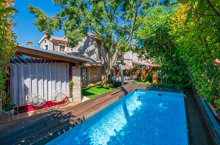 Vakantiehuis Rustic cozy house Pupy mit private pool und kin