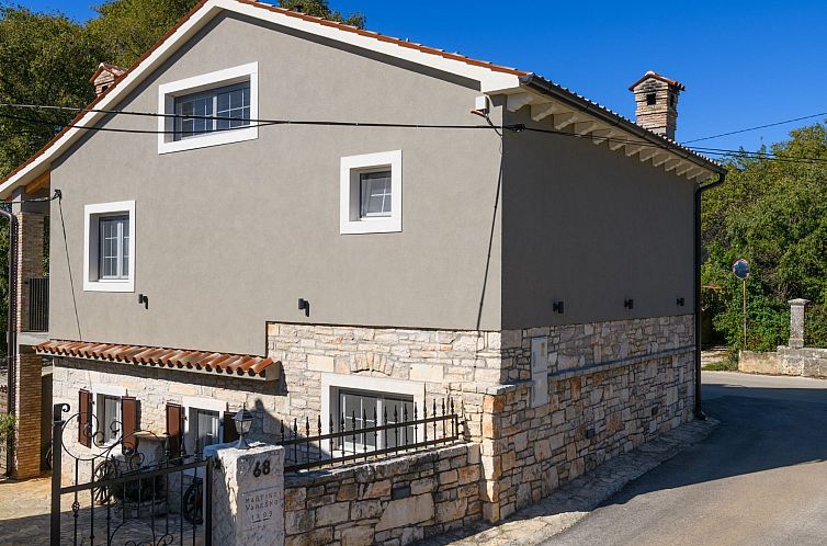 Vakantiehuis Rustic cozy house Pupy mit private pool und kin