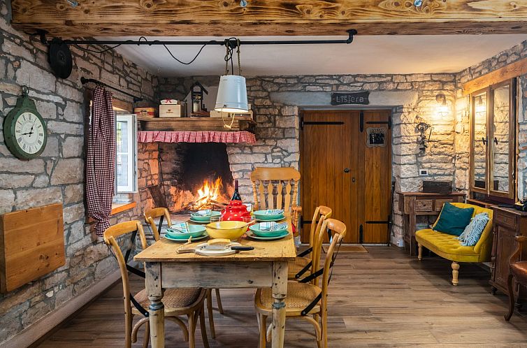 Vakantiehuis Rustic cozy house Pupy mit private pool und kin