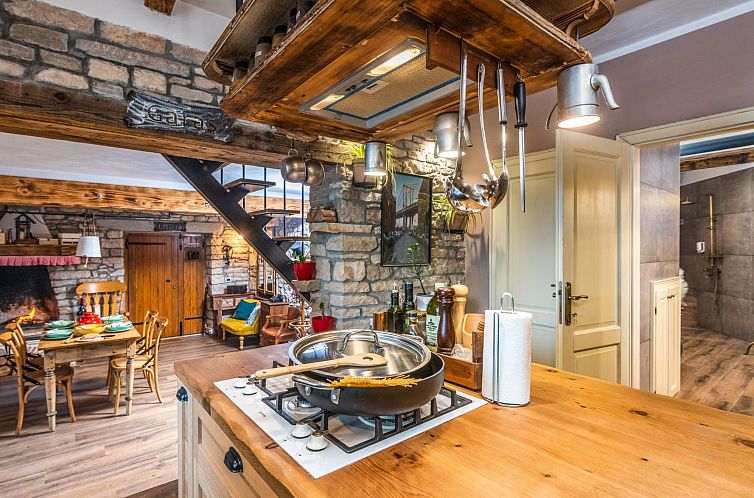 Vakantiehuis Rustic cozy house Pupy mit private pool und kin
