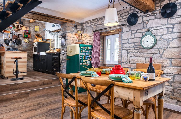 Vakantiehuis Rustic cozy house Pupy mit private pool und kin