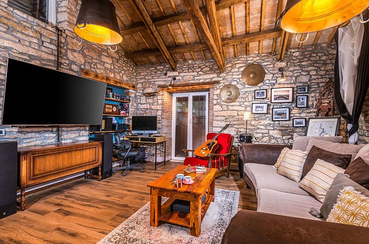 Vakantiehuis Rustic cozy house Pupy mit private pool und kin