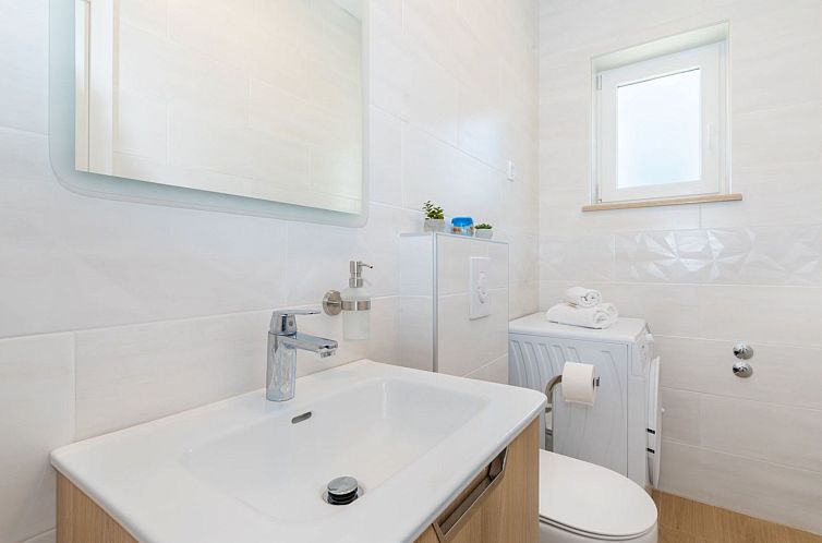 Vakantiehuis Schöne Villa Camellia mit privatem Pool