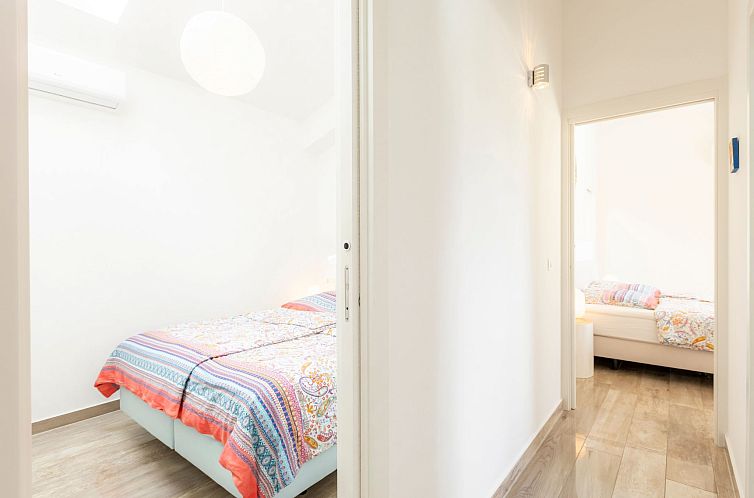 Vakantiehuis Detailgestaltete Villa mit Pool, Sauna und Hot 