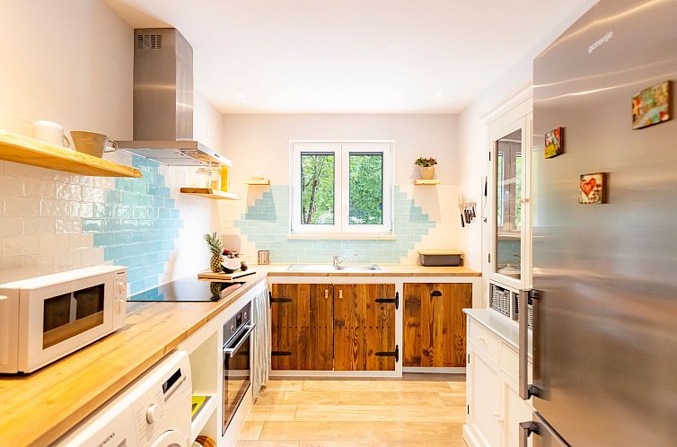 Vakantiehuis Detailgestaltete Villa mit Pool, Sauna und Hot 