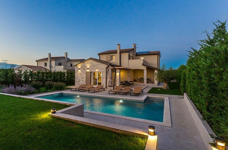 Vakantiehuis Schönes Haus in Tar mit privatem Pool