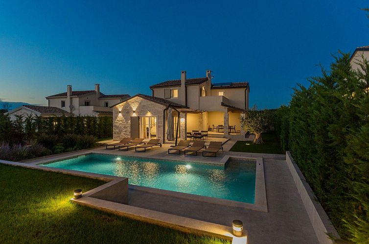 Vakantiehuis Schönes Haus in Tar mit privatem Pool