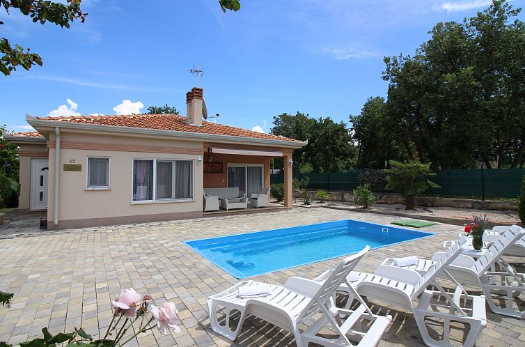 Unterkunft 10117936 - Ferienhaus Istrien - Vakantiehuis Villa Bianca mit Pool nah am Lanterna Resort
