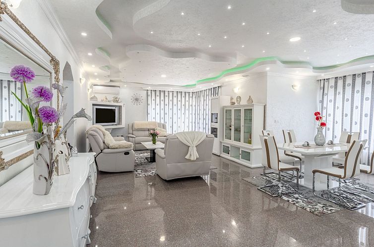 Vakantiehuis Villa Bianca mit Pool nah am Lanterna Resort