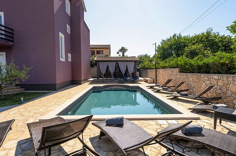 Vakantiehuis Casa Viola mit Pool, unweit von Lanterna Resort