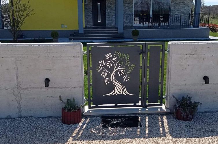 Vakantiehuis mit Terrasse, Grill und Garten