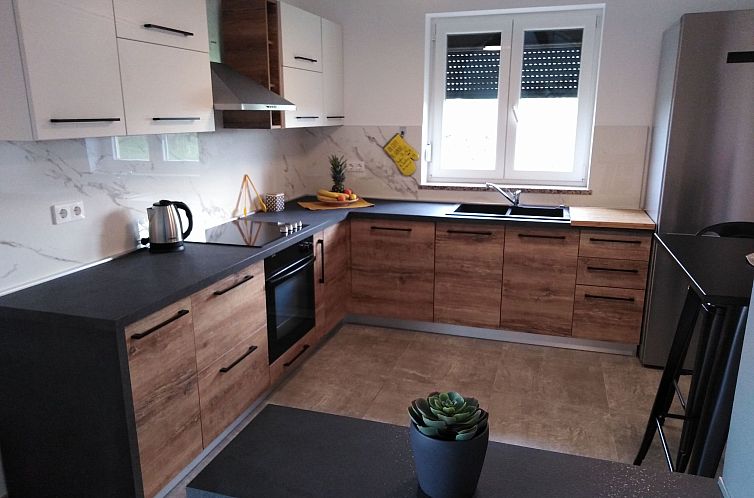 Vakantiehuis mit Terrasse, Grill und Garten