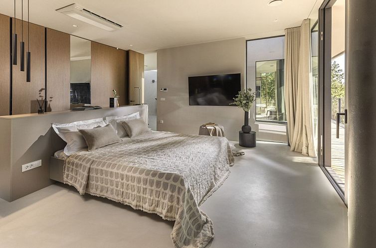 Vakantiehuis Ferienvilla MIstra mit privatem Pool