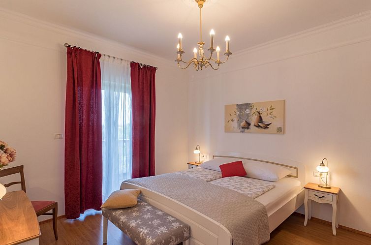 Vakantiehuis Villa Natalia Peroj,  mit privaten Pool