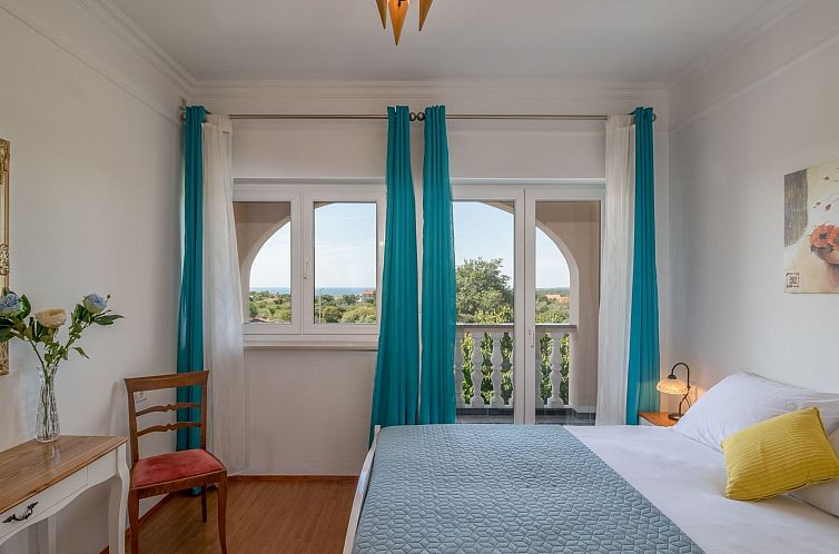 Vakantiehuis Villa Natalia Peroj,  mit privaten Pool