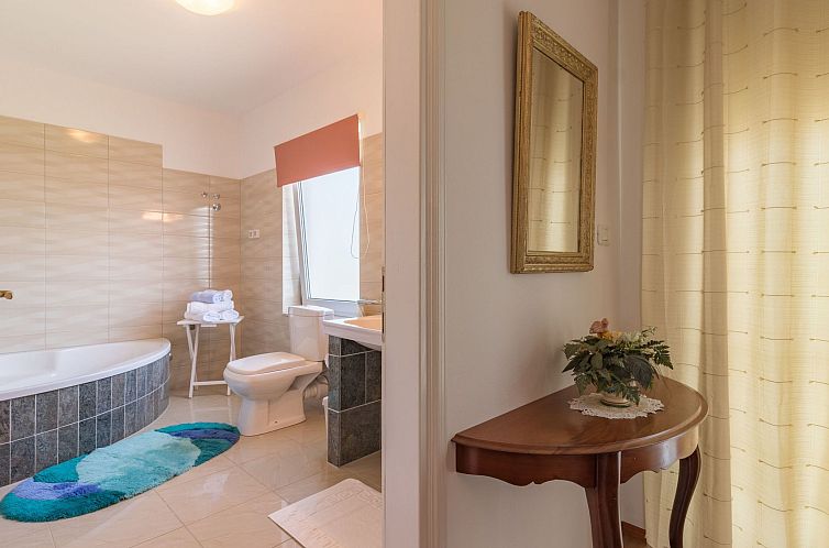 Vakantiehuis Villa Natalia Peroj,  mit privaten Pool