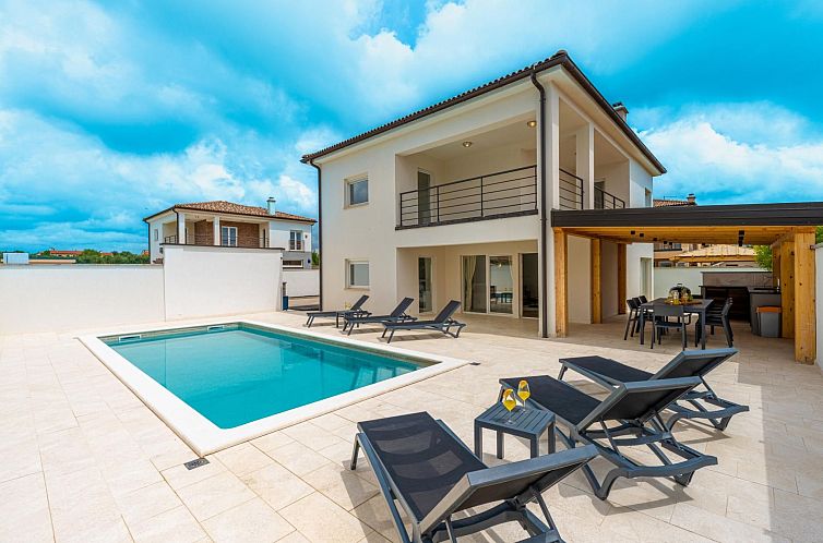 Unterkunft 10120209 - Ferienhaus Istrien - Vakantiehuis 4 Schlafzimmer, 3 Badezimmer, Küche, Wohnzimme