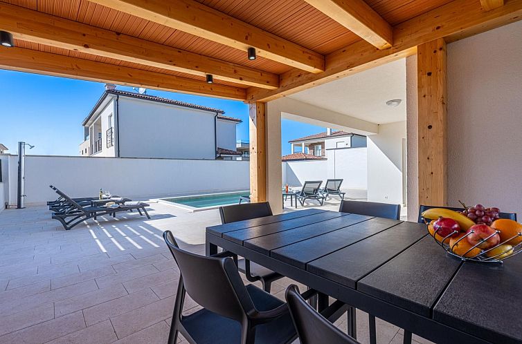 Vakantiehuis 4 Schlafzimmer, 3 Badezimmer, Küche, Wohnzimme