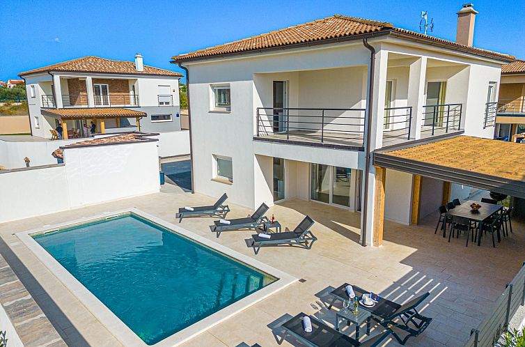Vakantiehuis 4 Schlafzimmer, 3 Badezimmer, Küche, Wohnzimme