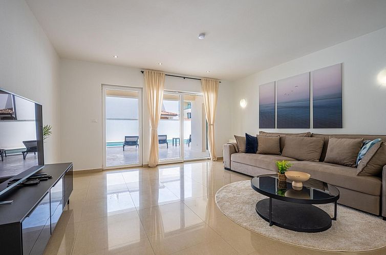 Vakantiehuis 4 Schlafzimmer, 3 Badezimmer, Küche, Wohnzimme