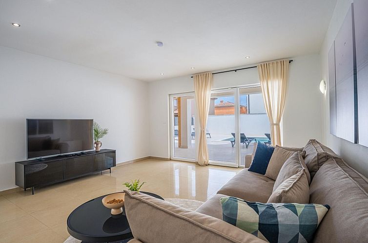 Vakantiehuis 4 Schlafzimmer, 3 Badezimmer, Küche, Wohnzimme