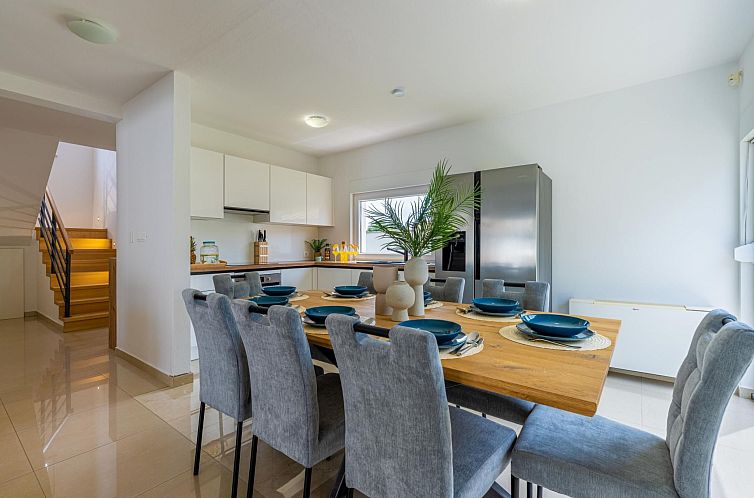 Vakantiehuis 4 Schlafzimmer, 3 Badezimmer, Küche, Wohnzimme