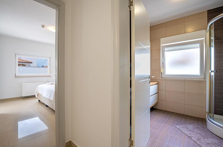Vakantiehuis 4 Schlafzimmer, 3 Badezimmer, Küche, Wohnzimme