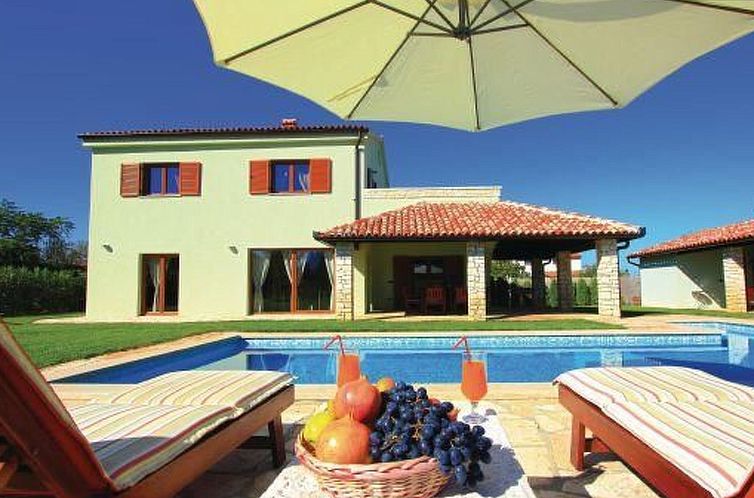 Unterkunft 10120211 - Ferienhaus Istrien - Vakantiehuis Luxuriöse Villa mit riesigem Olivenbaum-Garten