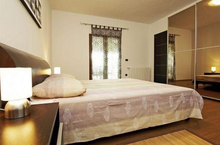 Vakantiehuis Luxuriöse Villa mit riesigem Olivenbaum-Garten